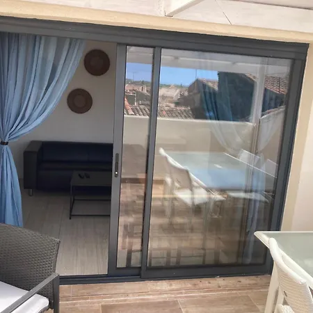 Apartment Duplex Sur Les Toits Du Village Agde